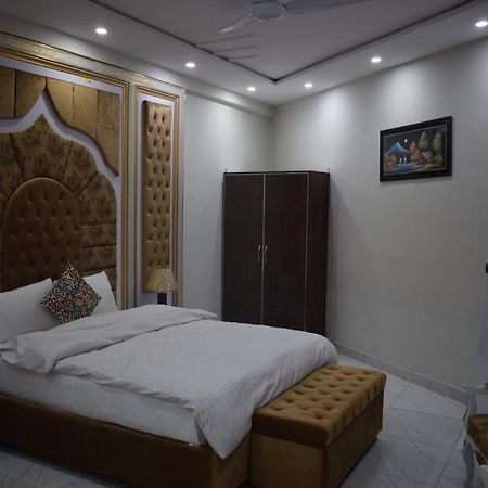 Relax Inn Lahore Eksteriør billede