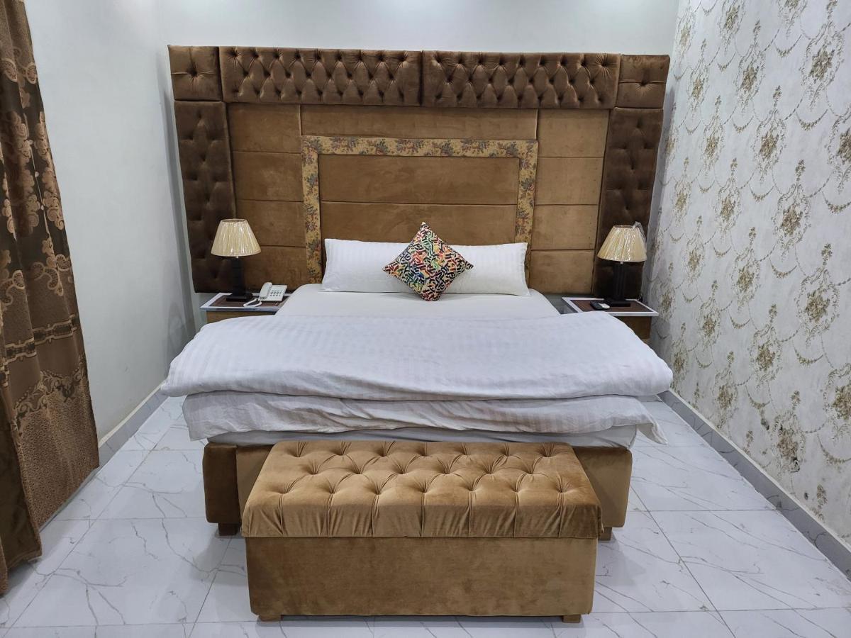 Relax Inn Lahore Eksteriør billede