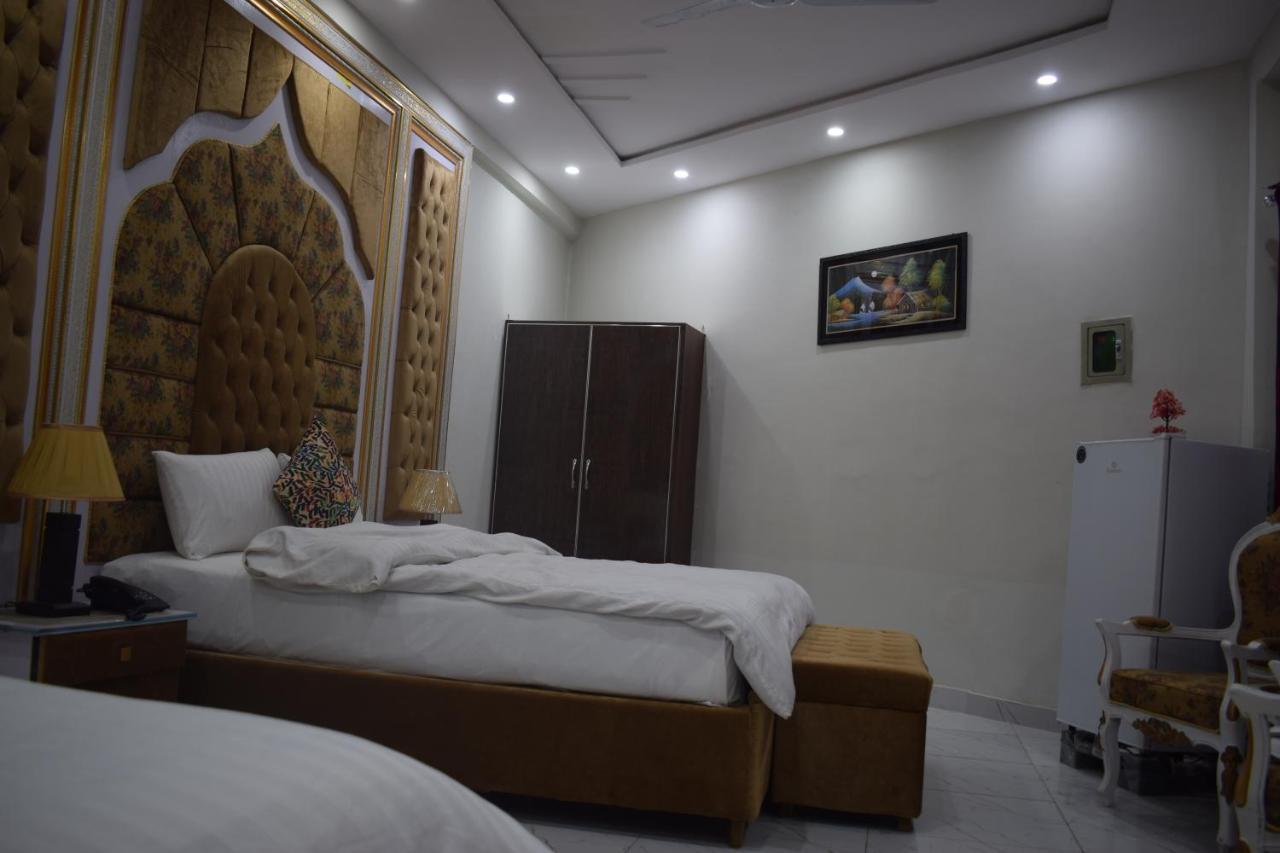 Relax Inn Lahore Eksteriør billede