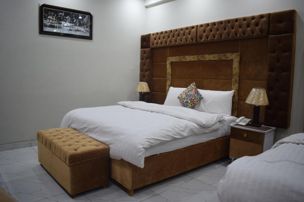 Relax Inn Lahore Eksteriør billede